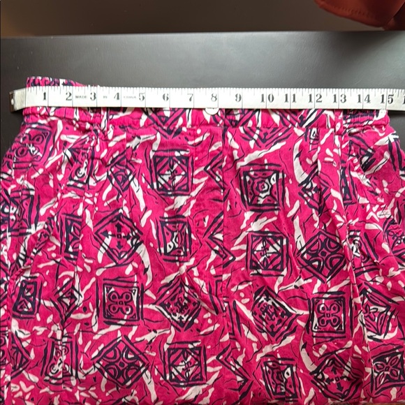 Vintage 80s Pink Bermuda Shorts - Picture 5 of 8